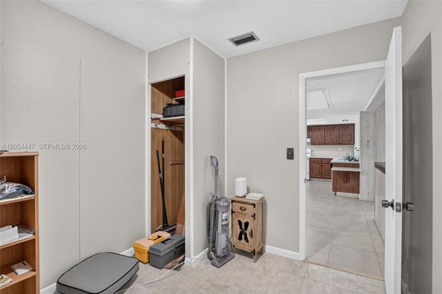 5620 SW 8th Street, Plantation, FL 33317