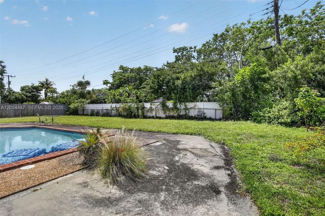 5620 SW 8th Street, Plantation, FL 33317
