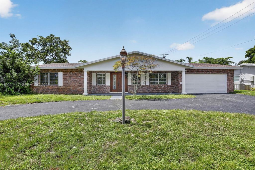 5620 SW 8th Street, Plantation, FL 33317