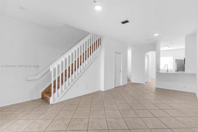 5670 NW 116th Avenue 219, Doral, FL 33178