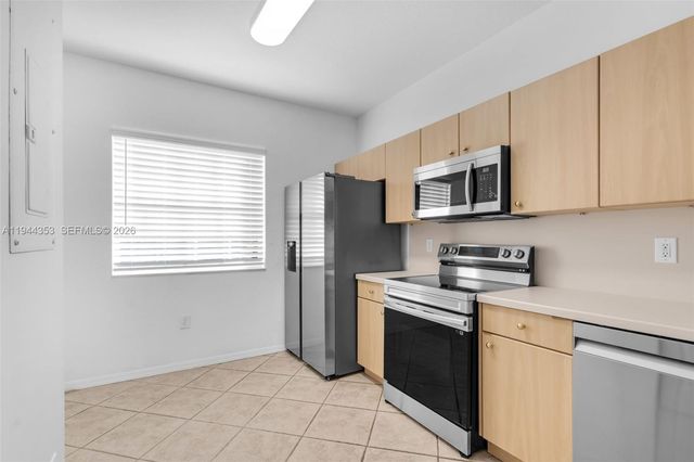 5670 NW 116th Avenue 219, Doral, FL 33178