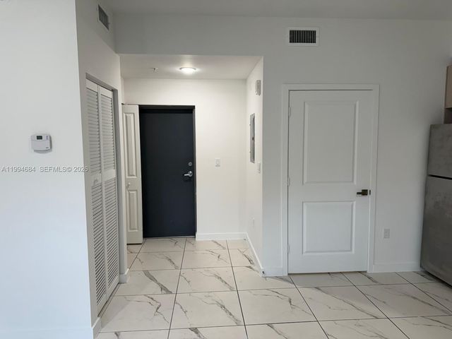 420 SW 7th Ave 103, Miami, FL 33130