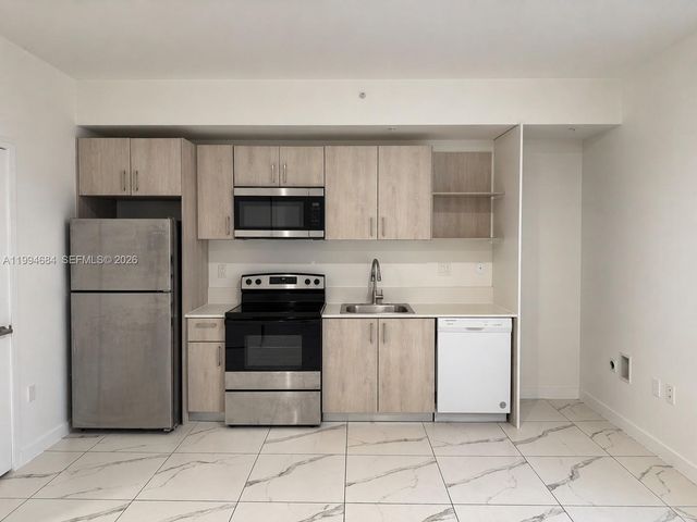 420 SW 7th Ave 103, Miami, FL 33130