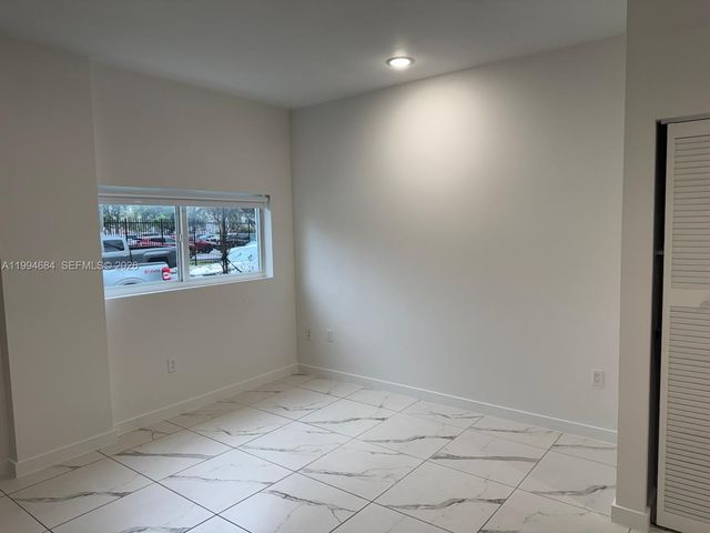 420 SW 7th Ave 103, Miami, FL 33130