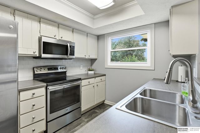 14073 Monroe Circle, Omaha, NE 68137