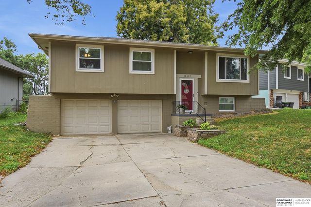 14073 Monroe Circle, Omaha, NE 68137