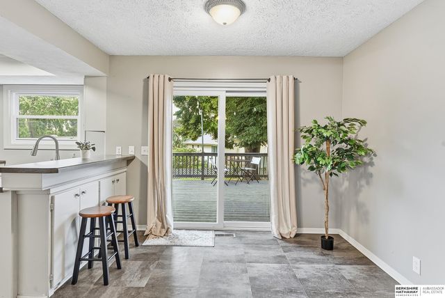 14073 Monroe Circle, Omaha, NE 68137