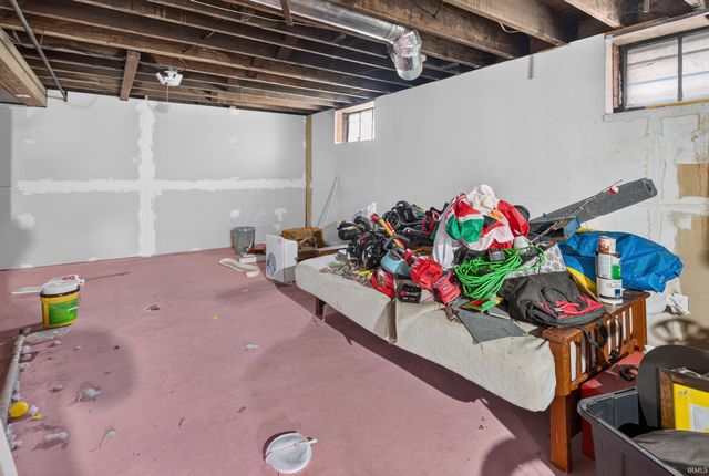 1041 E Blackford Avenue, Evansville, IN 47714