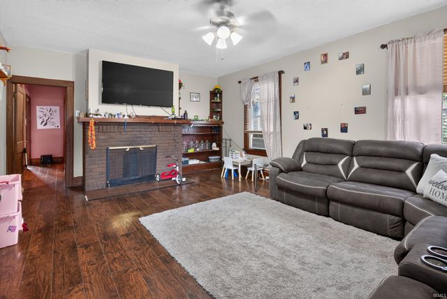 1041 E Blackford Avenue, Evansville, IN 47714