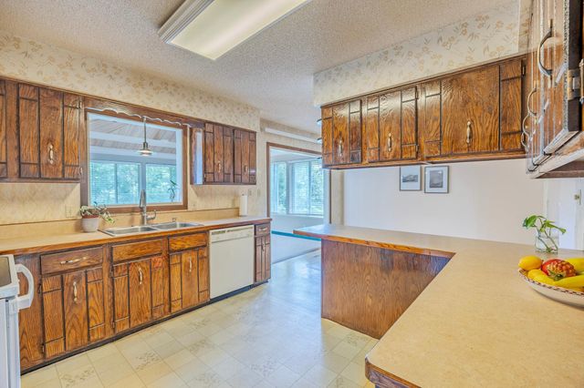 1630 Camelot Lane NE, Fridley, MN 55432