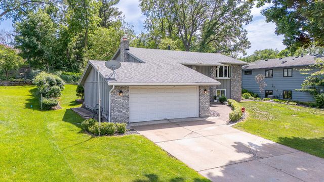 1630 Camelot Lane NE, Fridley, MN 55432