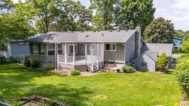 1630 Camelot Lane NE, Fridley, MN 55432