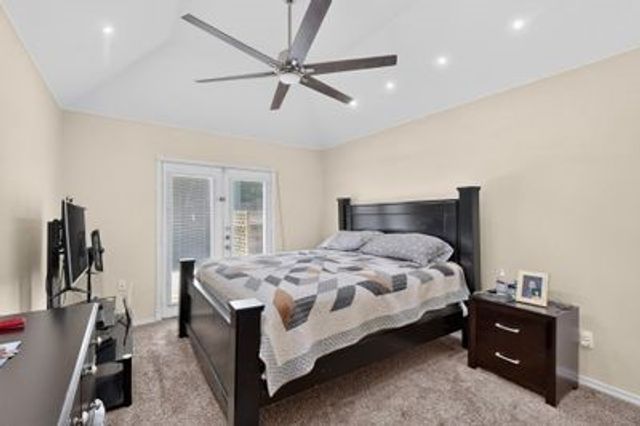 1157 Meadow Park Lane, Grand Prairie, TX 75052
