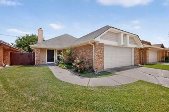1157 Meadow Park Lane, Grand Prairie, TX 75052