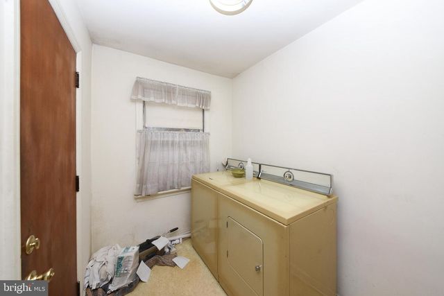 1 SUNNYSIDE LN, Yardley, PA 19067