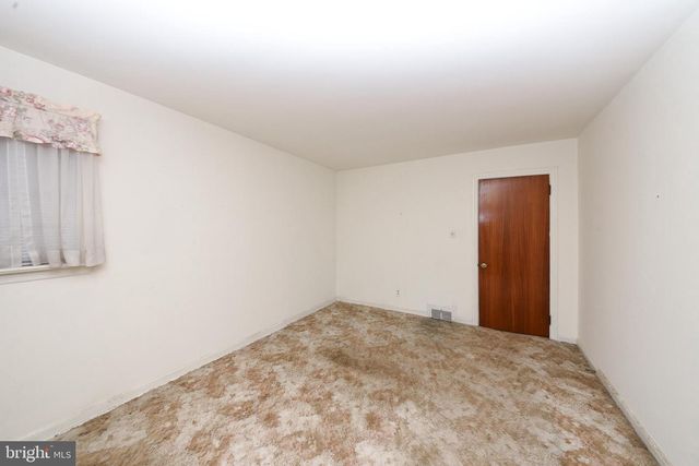 1 SUNNYSIDE LN, Yardley, PA 19067