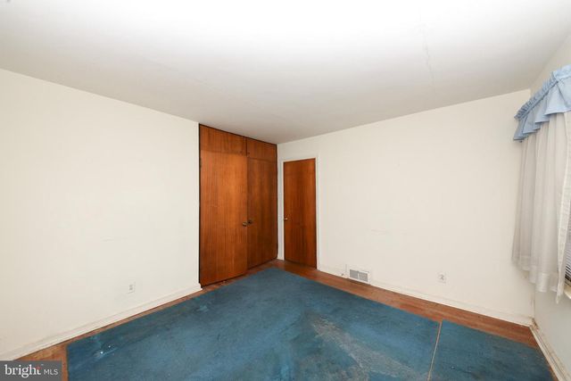 1 SUNNYSIDE LN, Yardley, PA 19067