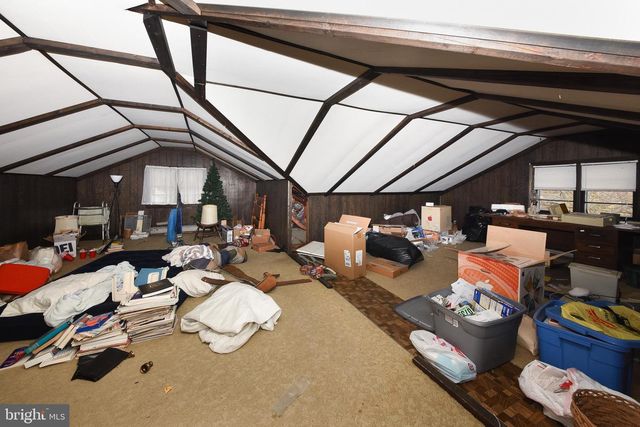 1 SUNNYSIDE LN, Yardley, PA 19067