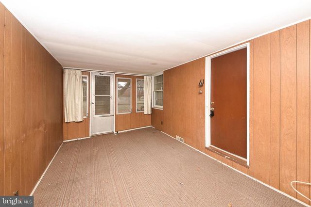 1 SUNNYSIDE LN, Yardley, PA 19067