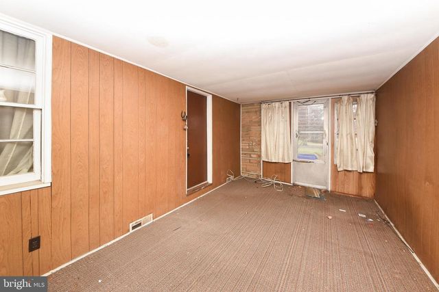 1 SUNNYSIDE LN, Yardley, PA 19067