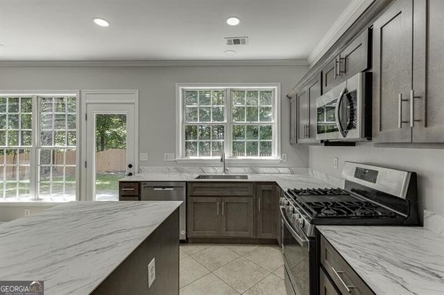 503 Glen Level Circle, Sugar Hill, GA 30518