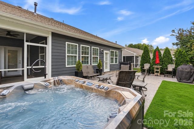 317 Picasso Trail, Mount Holly, NC 28120
