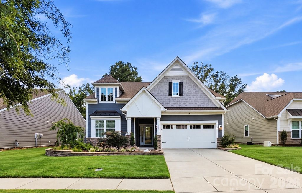 317 Picasso Trail, Mount Holly, NC 28120