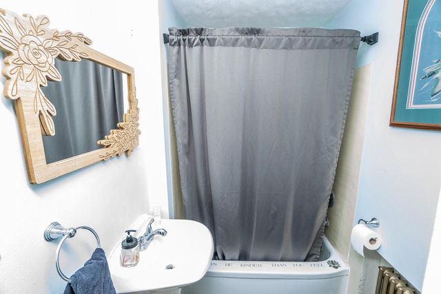 308 Kettle Moraine DRIVE S, Slinger, WI 53086