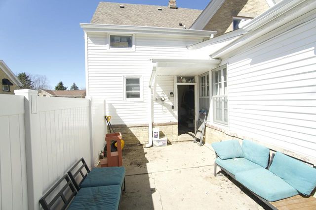 308 Kettle Moraine DRIVE S, Slinger, WI 53086