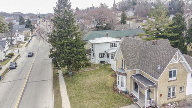 308 Kettle Moraine DRIVE S, Slinger, WI 53086