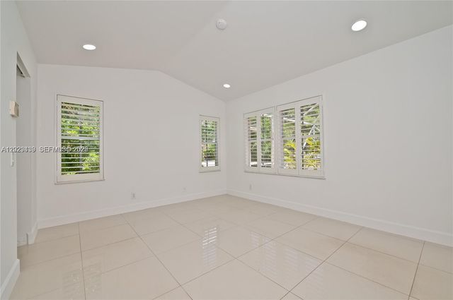 889 Sand Creek Circle, Weston, FL 33327