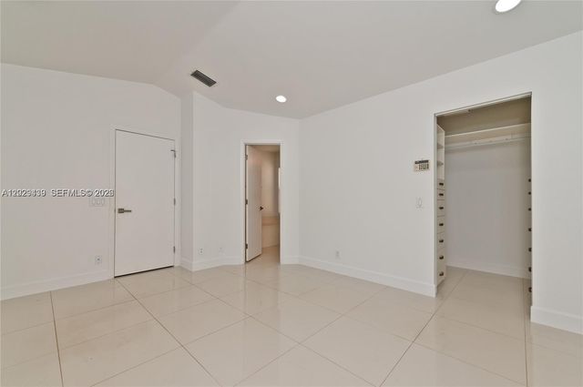 889 Sand Creek Circle, Weston, FL 33327