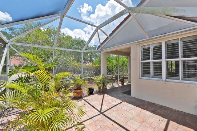 889 Sand Creek Circle, Weston, FL 33327