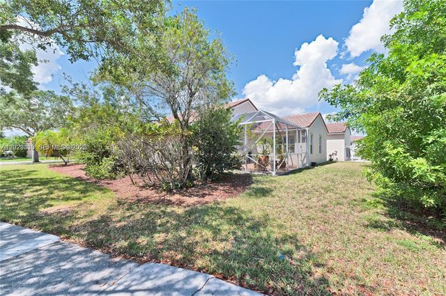 889 Sand Creek Circle, Weston, FL 33327