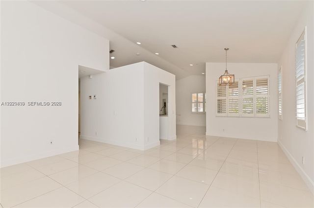889 Sand Creek Circle, Weston, FL 33327