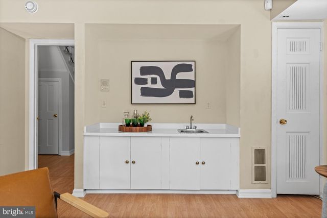 413 D ST SE, Washington, DC 20003
