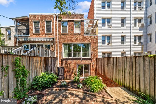 413 D ST SE, Washington, DC 20003