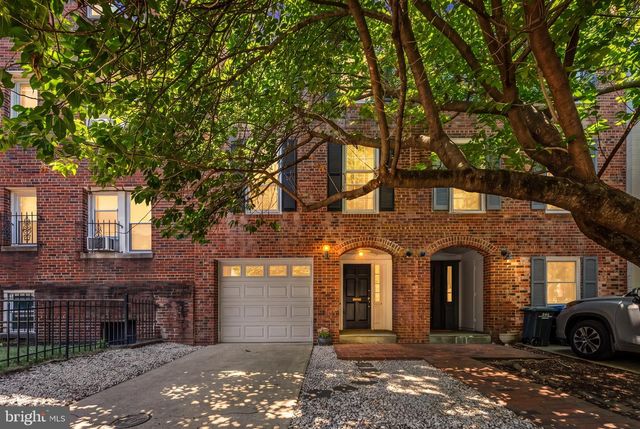 413 D ST SE, Washington, DC 20003