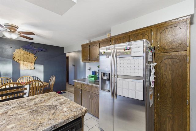 533 CAROL LYNN DRIVE, Little Chute, WI 54140