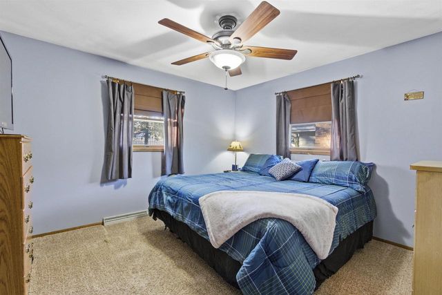 533 CAROL LYNN DRIVE, Little Chute, WI 54140