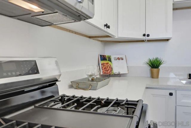 415-417 26th St., National City, CA 91950