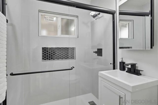 415-417 26th St., National City, CA 91950