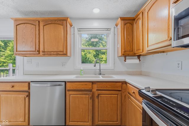 9505 Thornwood Drive, Indianapolis, IN 46250