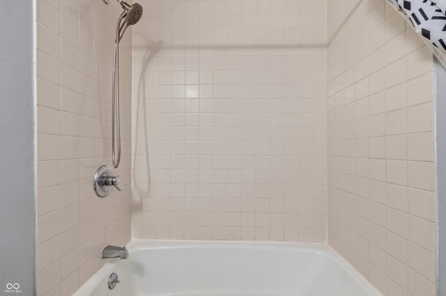 9505 Thornwood Drive, Indianapolis, IN 46250