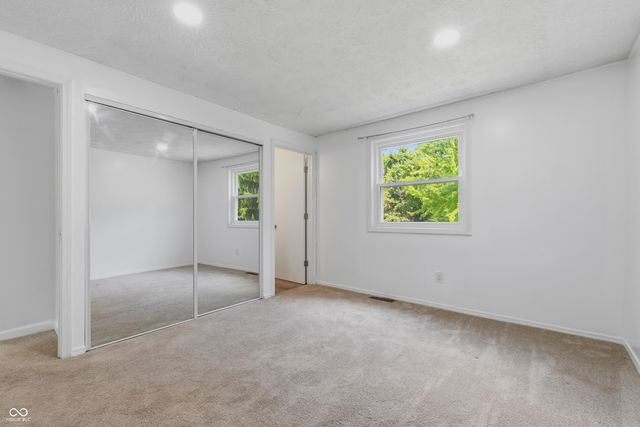 9505 Thornwood Drive, Indianapolis, IN 46250