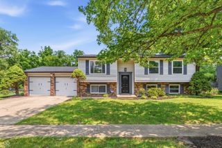 9505 Thornwood Drive, Indianapolis, IN 46250