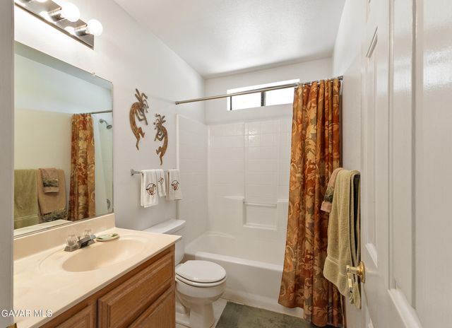 9688 Tanbark Avenue, California City, CA 93505