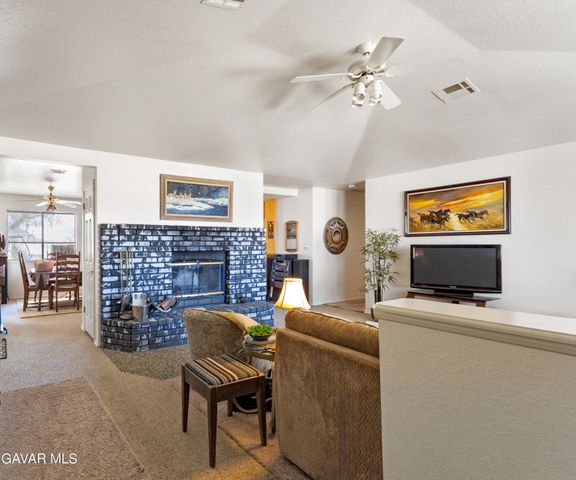 9688 Tanbark Avenue, California City, CA 93505