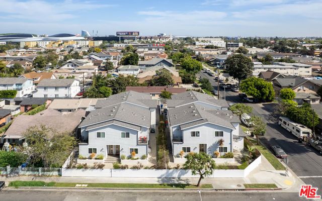 3944 S Budlong Avenue, Los Angeles, CA 90037