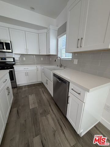 3944 S Budlong Avenue, Los Angeles, CA 90037